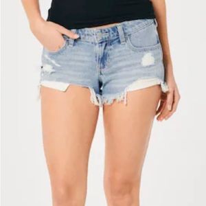 Hollister Low Rise Boyfriend Short 🛍
